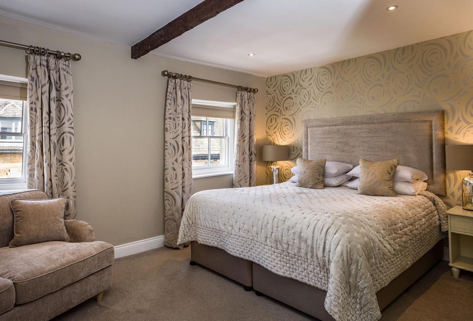 The Lake Isle Restaurant With Rooms Uppingham Bagian luar foto